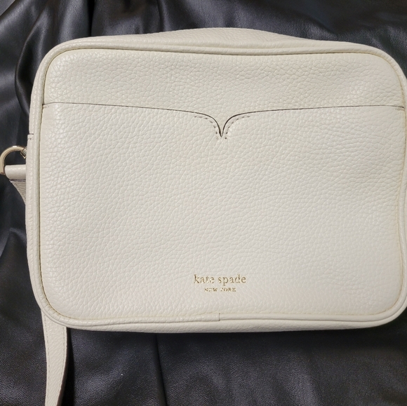 Kate Spade white textured crossbody bag - Picture 2 of 9